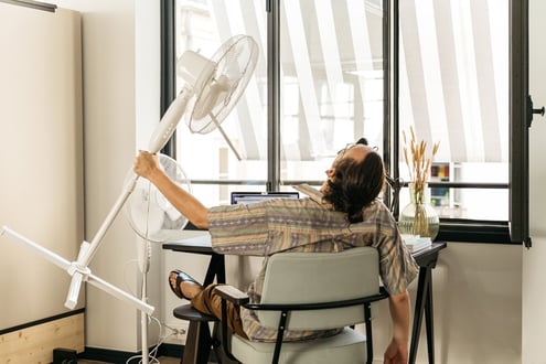 Canicule-au-bureau-3